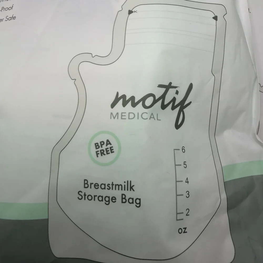 Motif Medical Breast Milk Storage Bags 8oz Single Use Bags 100 count BPA-Free